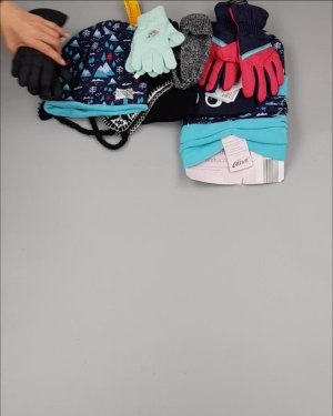 Фотография  364 - Шапки, шарфы, перчатки детские СТОК#3 кг, ЛОТ №2452 оптом в Магадане и Магаданской области