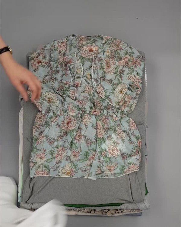 Фотография  610 - MILL STUDIO Summer mix#15 кг, ЛОТ №3800 оптом в Магадане и Магаданской области