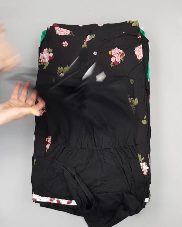 Фотография  210 - CALZEDONIA лето mix#50 шт, ЛОТ №4073 оптом в Магадане и Магаданской области