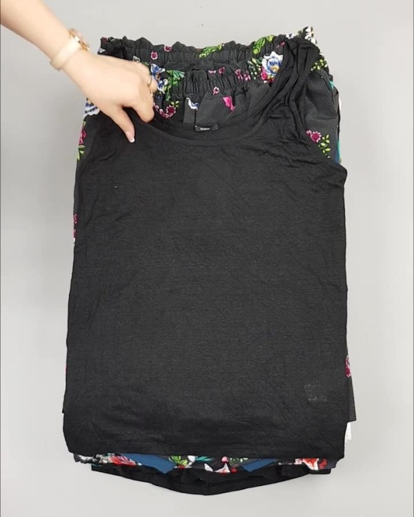 Фотография  937 - CALZEDONIA лето mix#50 шт, ЛОТ №4073 оптом в Магадане и Магаданской области