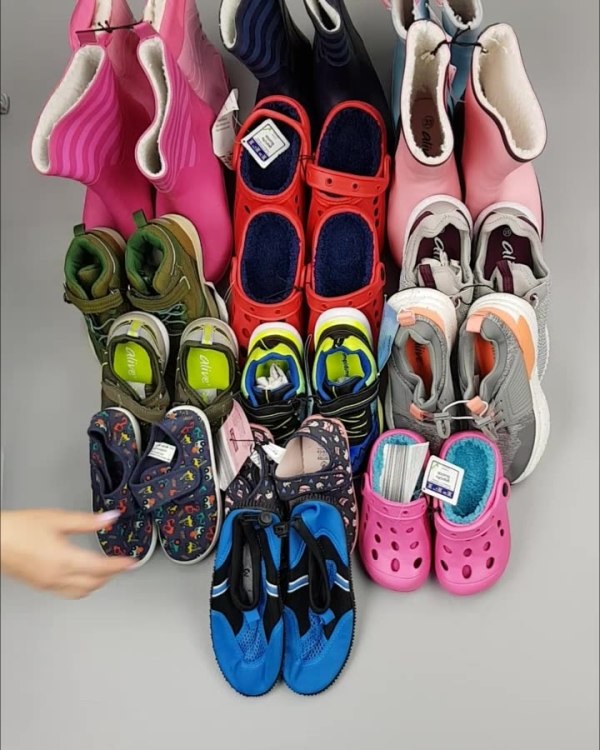 Фотография  992 - Обувь ALDI дети лето#10 кг, ЛОТ №4453 оптом в Магадане и Магаданской области