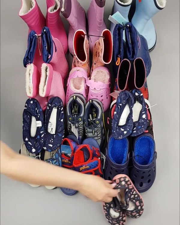 Фотография  833 - Обувь ALDI дети лето#10 кг, ЛОТ №4455 оптом в Магадане и Магаданской области