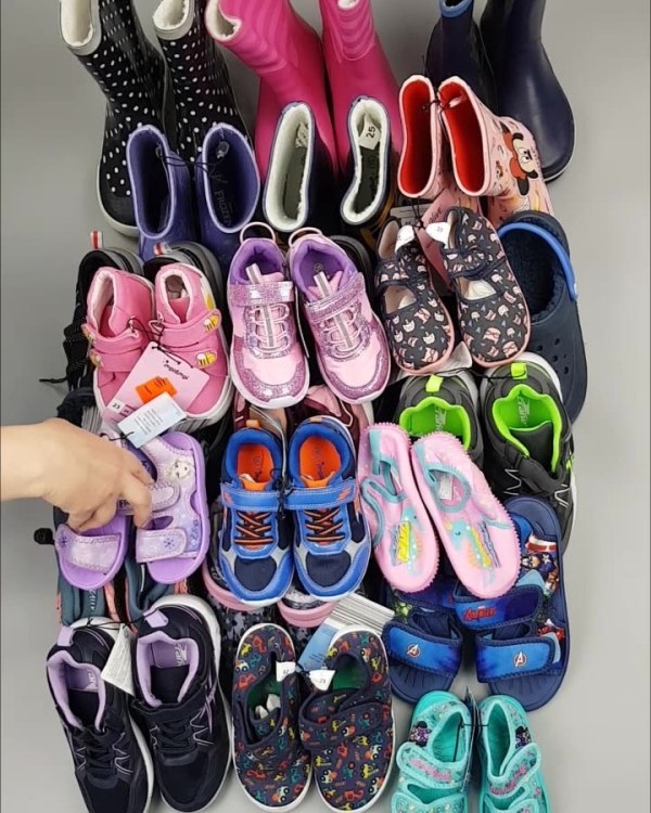 Фотография  843 - Обувь ALDI дети лето#10 кг, ЛОТ №4457 оптом в Магадане и Магаданской области