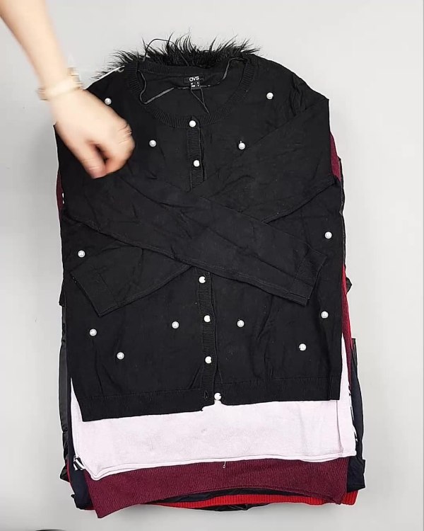 Фотография  986 - OVS Winter м/ж mix#15 кг, ЛОТ №5412 оптом в Магадане и Магаданской области