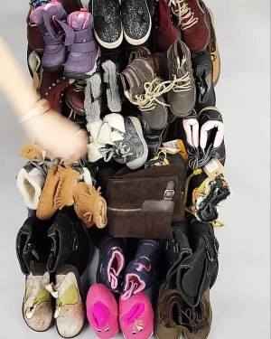 Фотография  359 - Обувь СТОК дети зима#15 кг, ЛОТ №5488 оптом в Магадане и Магаданской области