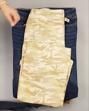 Фотография  632 - Джинсы NEXT Women#10 кг, ЛОТ №5876 оптом в Магадане и Магаданской области