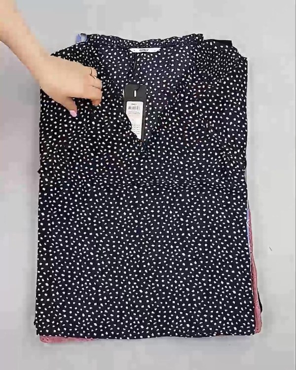 Фотография  188 - Блузки Bestseller 44#5 кг, ЛОТ №6084 оптом в Магадане и Магаданской области