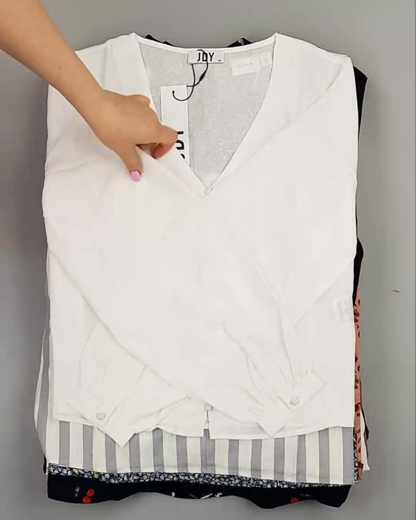 Фотография  303 - Блузки Bestseller 44#5 кг, ЛОТ №6084 оптом в Магадане и Магаданской области