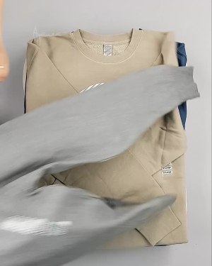 Фотография  869 - Толстовки СТОК CAN#15 кг, ЛОТ №6268 оптом в Магадане и Магаданской области