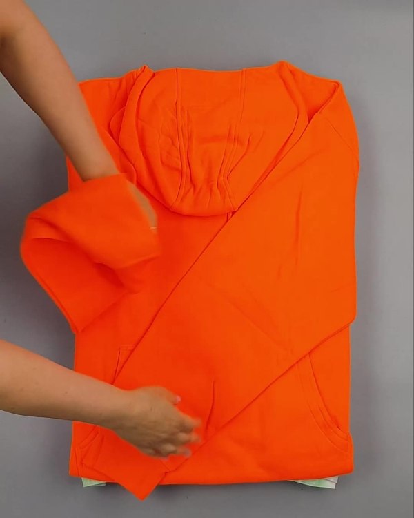 Фотография  363 - Толстовки СТОК CAN 0424#10 кг, ЛОТ №6425 оптом в Магадане и Магаданской области