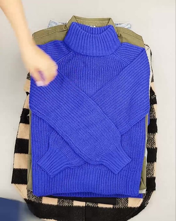 Фотография  900 - PIECES+NOISY MAY mix 074#15 кг, ЛОТ №6556 оптом в Магадане и Магаданской области