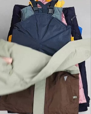 Фотография  989 - Верхняя одежда TCM kids 074#7 кг, ЛОТ №6678 оптом в Магадане и Магаданской области