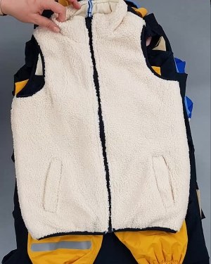 Фотография  730 - Верхняя одежда TCM kids 074#7 кг, ЛОТ №6681 оптом в Магадане и Магаданской области