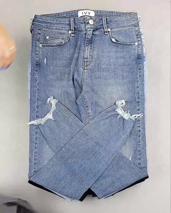 Фотография  256 - Джинсы женские Дания#10 кг, ЛОТ №6764 оптом в Магадане и Магаданской области