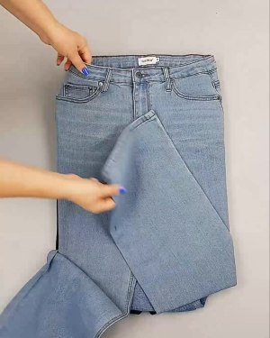 Фотография  891 - Джинсы женские Дания#10 кг, ЛОТ №6765 оптом в Магадане и Магаданской области