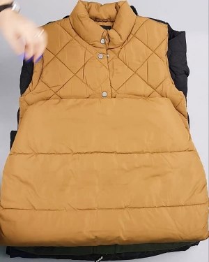 Фотография  128 - Верхняя одежда Дания#10,1 кг ЛОТ №6909 оптом в Магадане и Магаданской области