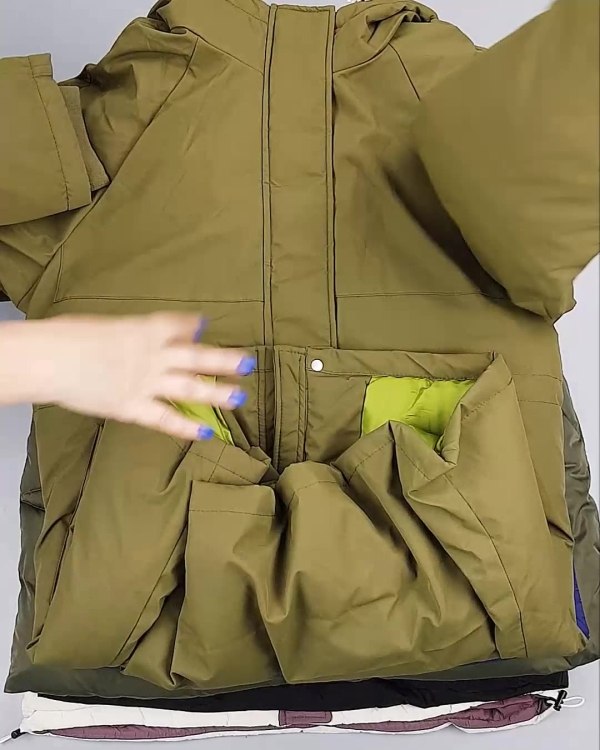 Фотография  536 - Верхняя одежда Дания#10,1 кг ЛОТ №6909 оптом в Магадане и Магаданской области