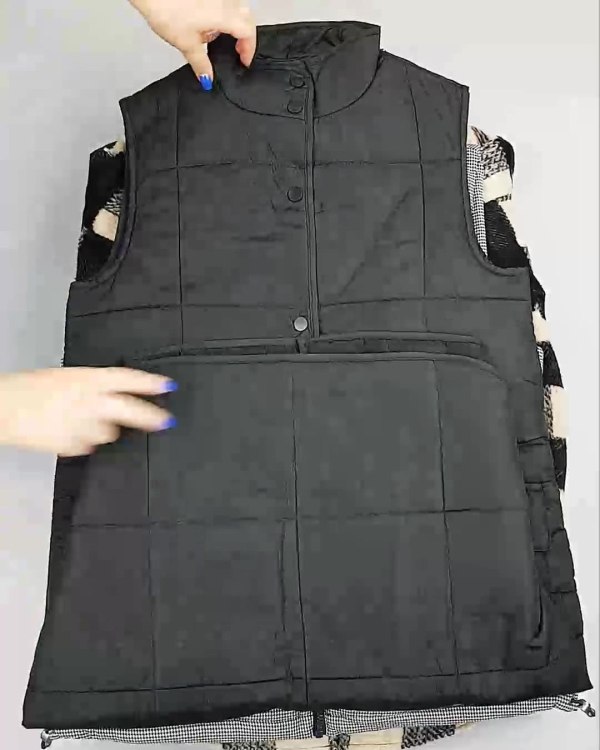 Фотография  450 - Верхняя одежда Дания#10,2 кг ЛОТ №6911 оптом в Магадане и Магаданской области