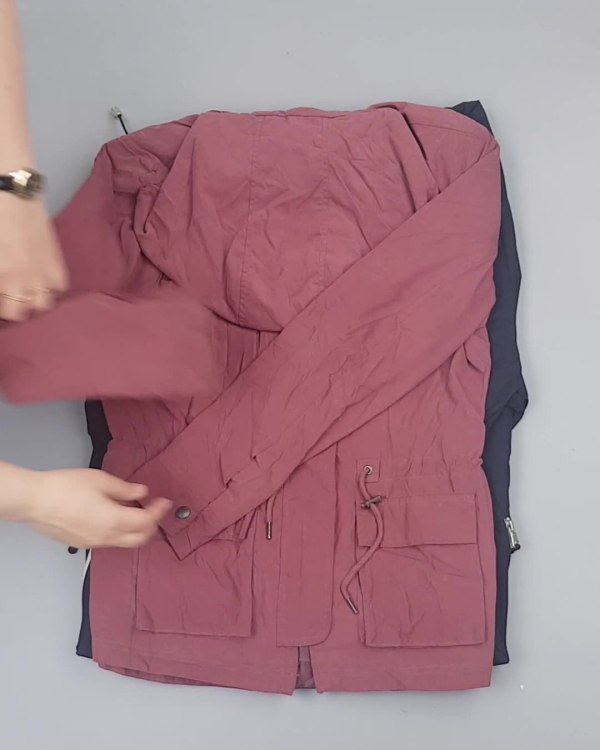 Фотография  273 - А 92602 Ветровки женские (Light Zipper jackets)#25 кг оптом в Магадане и Магаданской области