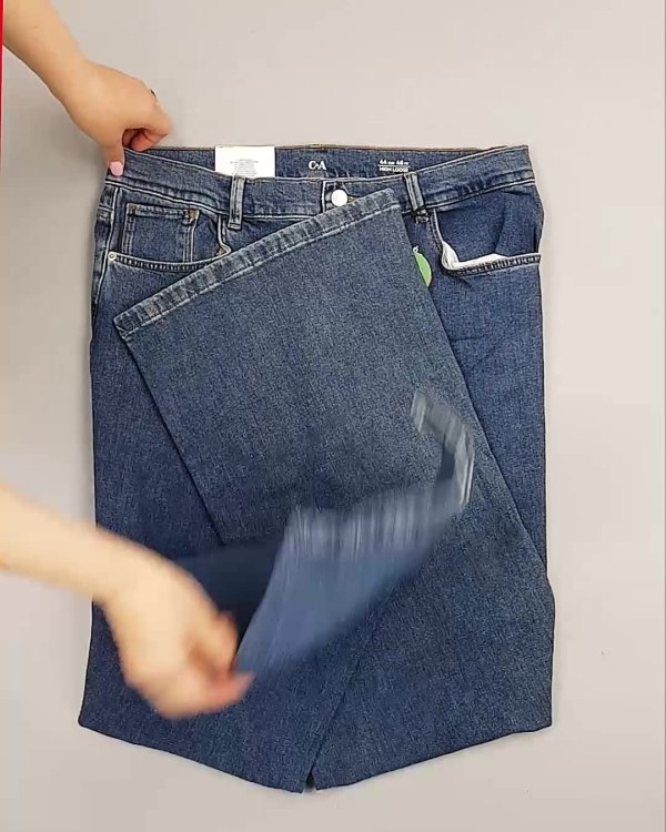 Фотография  389 - Джинсы C&A ж/м#10 кг оптом в Магадане и Магаданской области