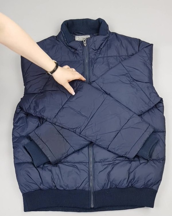 Фотография  603 - Куртки#25 кг оптом в Магадане и Магаданской области