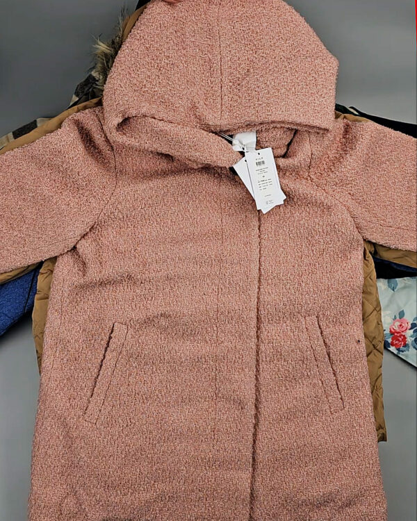 Фотография  343 - Верхняя одежда VILA#10,2 кг, ЛОТ №6826 оптом в Магадане и Магаданской области