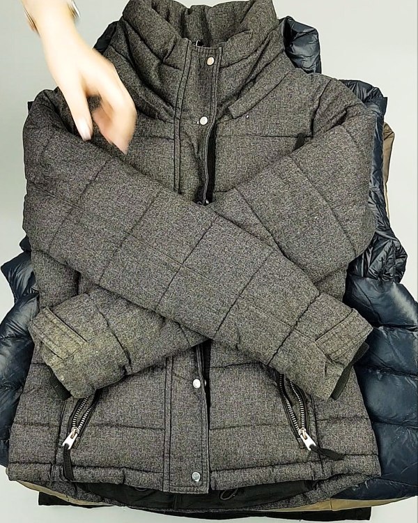 Фотография  213 - Primetta Куртки женские#25 кг оптом в Магадане и Магаданской области