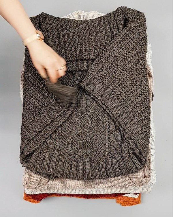 Фотография  609 - Джемпера (PULLOVER I)#20 кг оптом в Магадане и Магаданской области