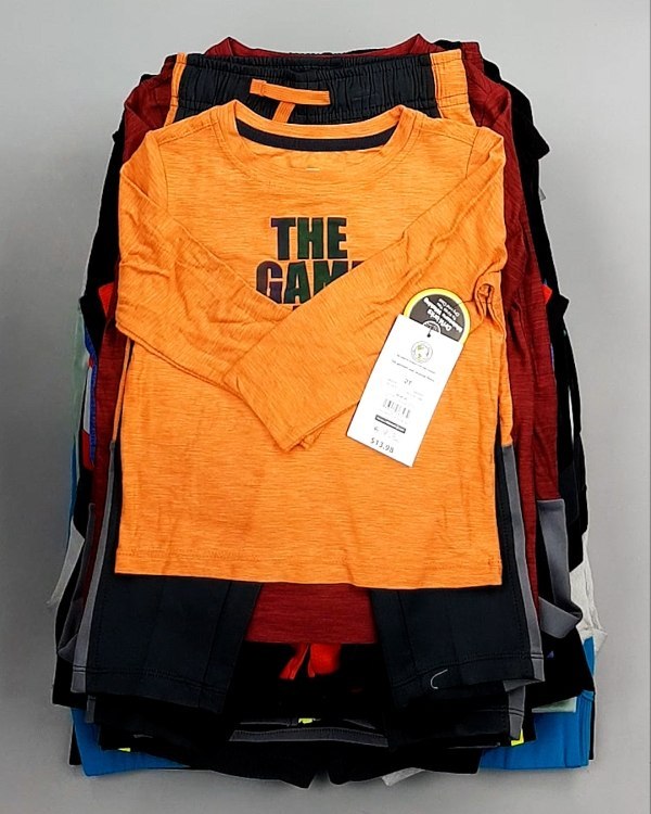 Фотография  498 - Спортивные костюмы дети CAN#6 кг оптом в Магадане и Магаданской области