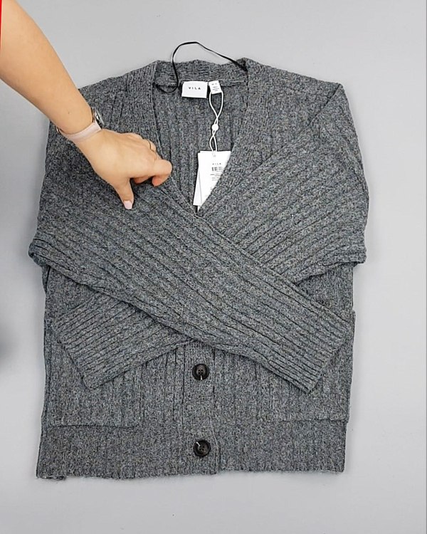 Фотография  781 - Кардиганы VILA W 104#7 кг, ЛОТ №7155 оптом в Магадане и Магаданской области