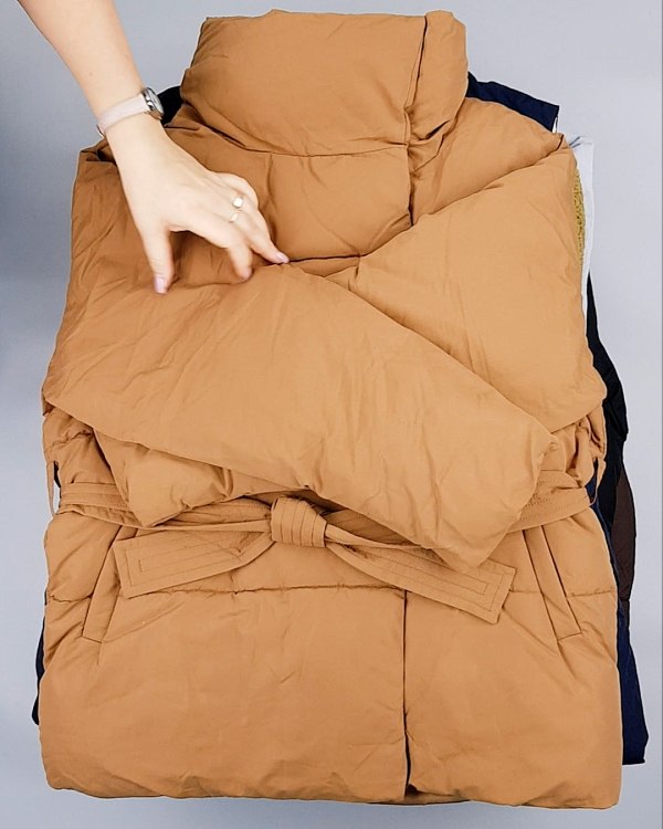 Фотография  192 - Верхняя одежда Дания#9,9 кг, ЛОТ №7057 оптом в Магадане и Магаданской области