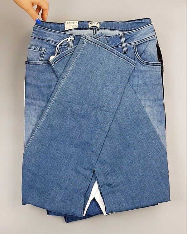 Фотография  672 - Джинсы MUSTANG м/ж#5 кг, ЛОТ №6960 оптом в Магадане и Магаданской области