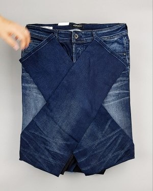 Фотография  785 - Джинсы JACK JONES 094#10 кг, ЛОТ №6980 оптом в Магадане и Магаданской области