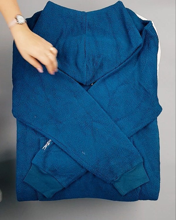 Фотография  961 - HOODIE CAN 084#10 кг, ЛОТ №7033 оптом в Магадане и Магаданской области