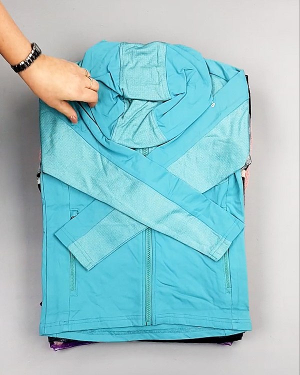 Фотография  257 - KIDS mix Italy 114#5 кг, ЛОТ №7285 оптом в Магадане и Магаданской области