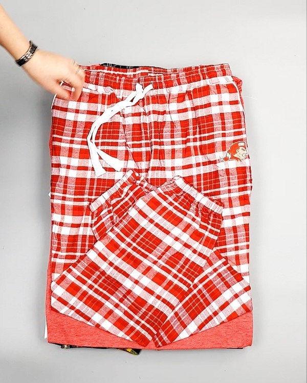 Фотография  170 - Домашняя одежда CAN 104#10 кг, ЛОТ №7328 оптом в Магадане и Магаданской области