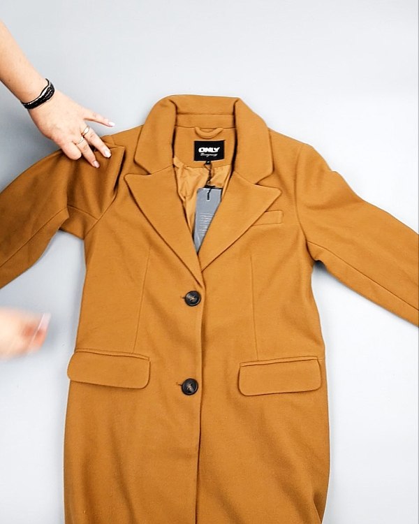 Фотография  395 - Пальто Bestseller 104#10,5 кг, ЛОТ №7559 оптом в Магадане и Магаданской области