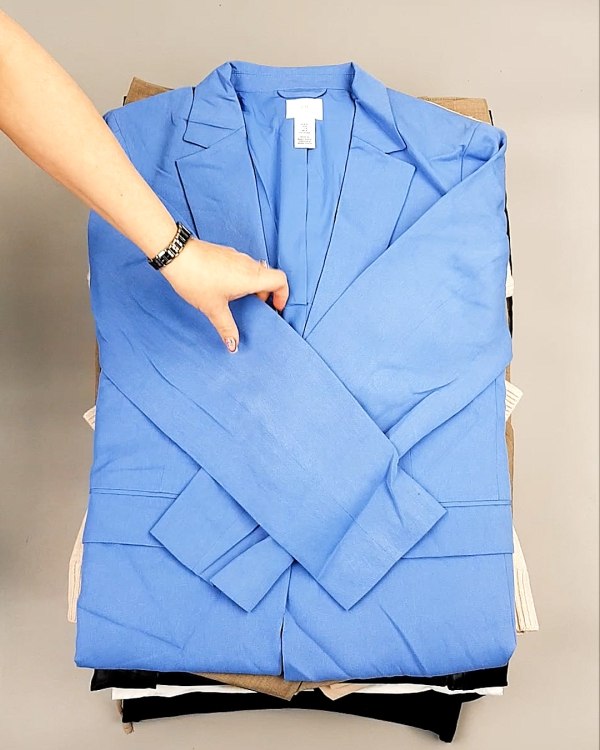 Фотография  270 - 12191 H&M mix textil 1224#25 кг, ЛОТ №7489 оптом в Магадане и Магаданской области