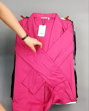 Фотография  640 - Bestseller Summer mix 104#15 кг, ЛОТ №7494 оптом в Магадане и Магаданской области