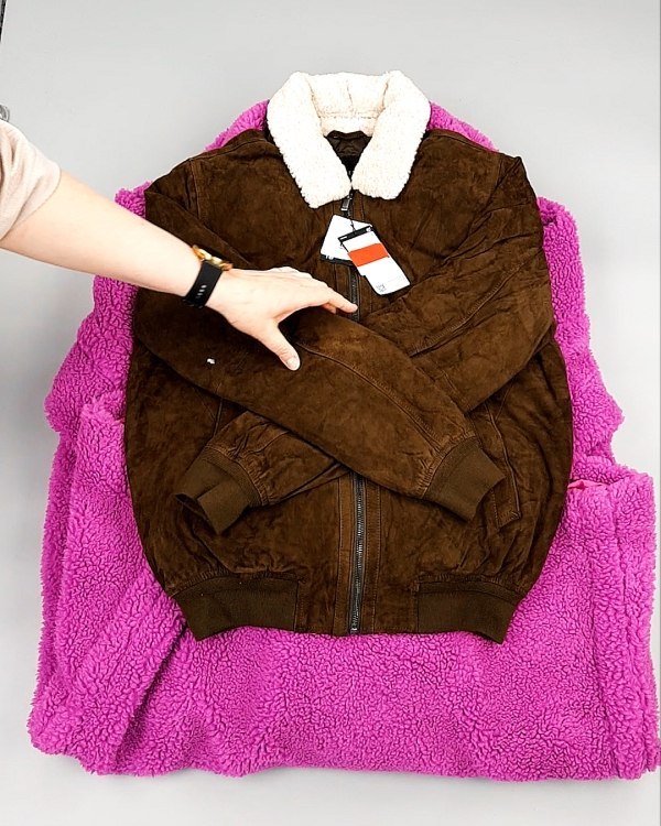 Фотография  280 - Верхняя одежда м/ж C&A 025#10 кг оптом в Магадане и Магаданской области