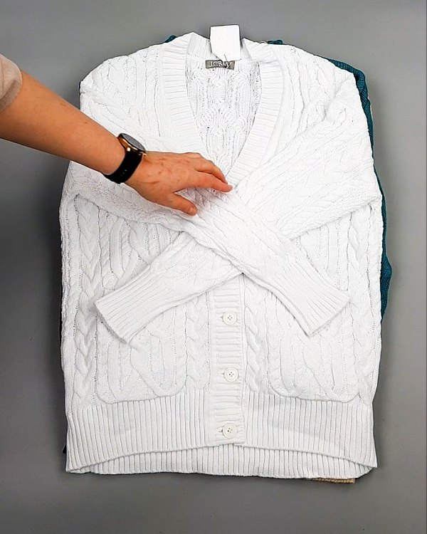 Фотография  516 - Джемпера СТОК CAN 084#7 кг оптом в Магадане и Магаданской области