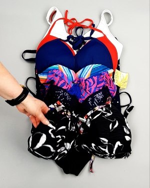 Фотография  185 - Купальники СТОК CAN 124#5 кг, ЛОТ №7690 оптом в Магадане и Магаданской области