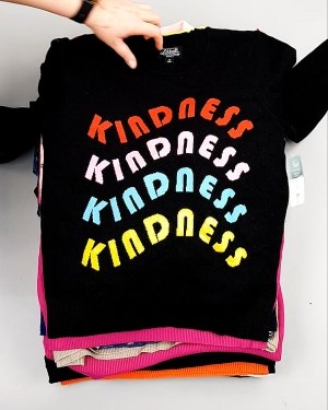 Купить Джемпера легкие СТОК CAN 084#7 кг, ЛОТ №7633 оптом в Магадане и Магаданской области