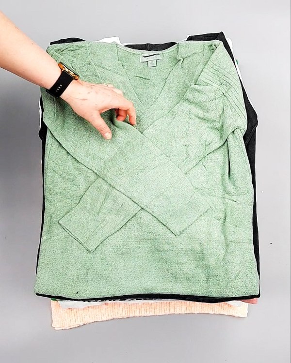 Фотография  441 - Джемпера легкие СТОК CAN 084#7 кг, ЛОТ №7635 оптом в Магадане и Магаданской области