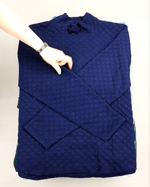 Фотография  625 - SWEATSHIRT CAN 084#10 кг, ЛОТ №7617 оптом в Магадане и Магаданской области