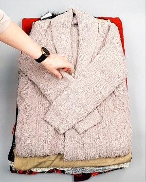 Фотография  500 - Кардиганы СТОК CAN 084#7 кг, ЛОТ №7672 оптом в Магадане и Магаданской области