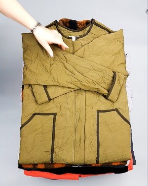 Фотография  872 - Верхняя одежда AMAZON жен 015#10 кг, ЛОТ №7712 оптом в Магадане и Магаданской области