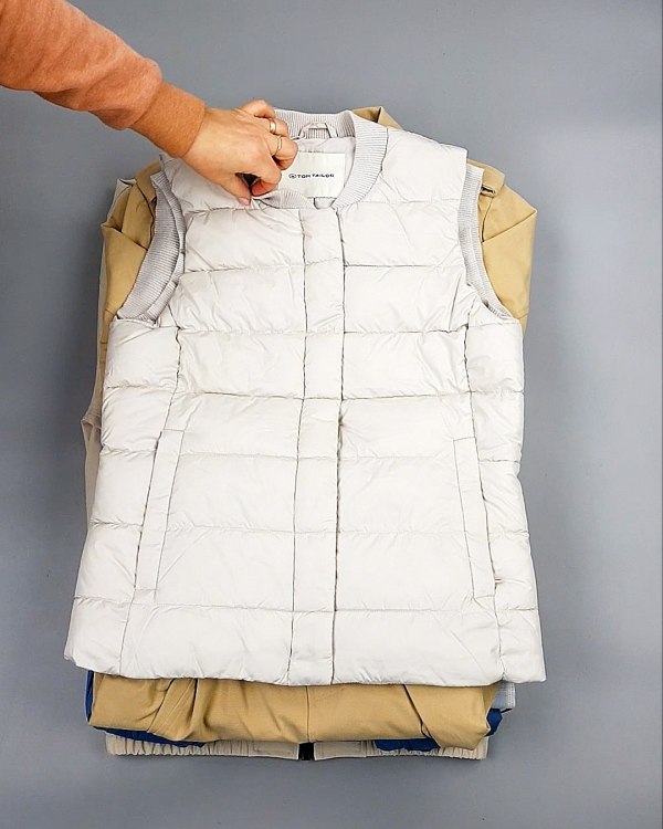 Фотография  328 - Верхняя одежда весна TOM TAILOR 124#7,1 кг, ЛОТ №7580 оптом в Магадане и Магаданской области