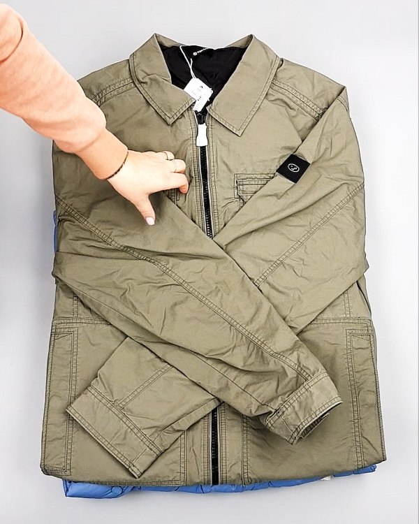 Фотография  321 - Верхняя одежда весна TOM TAILOR 124#7,8 кг, ЛОТ №7581 оптом в Магадане и Магаданской области