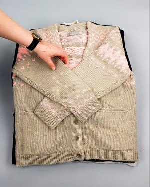 Фотография  240 - Джемпера СТОК CAN 084#7 кг, ЛОТ №7649 оптом в Магадане и Магаданской области